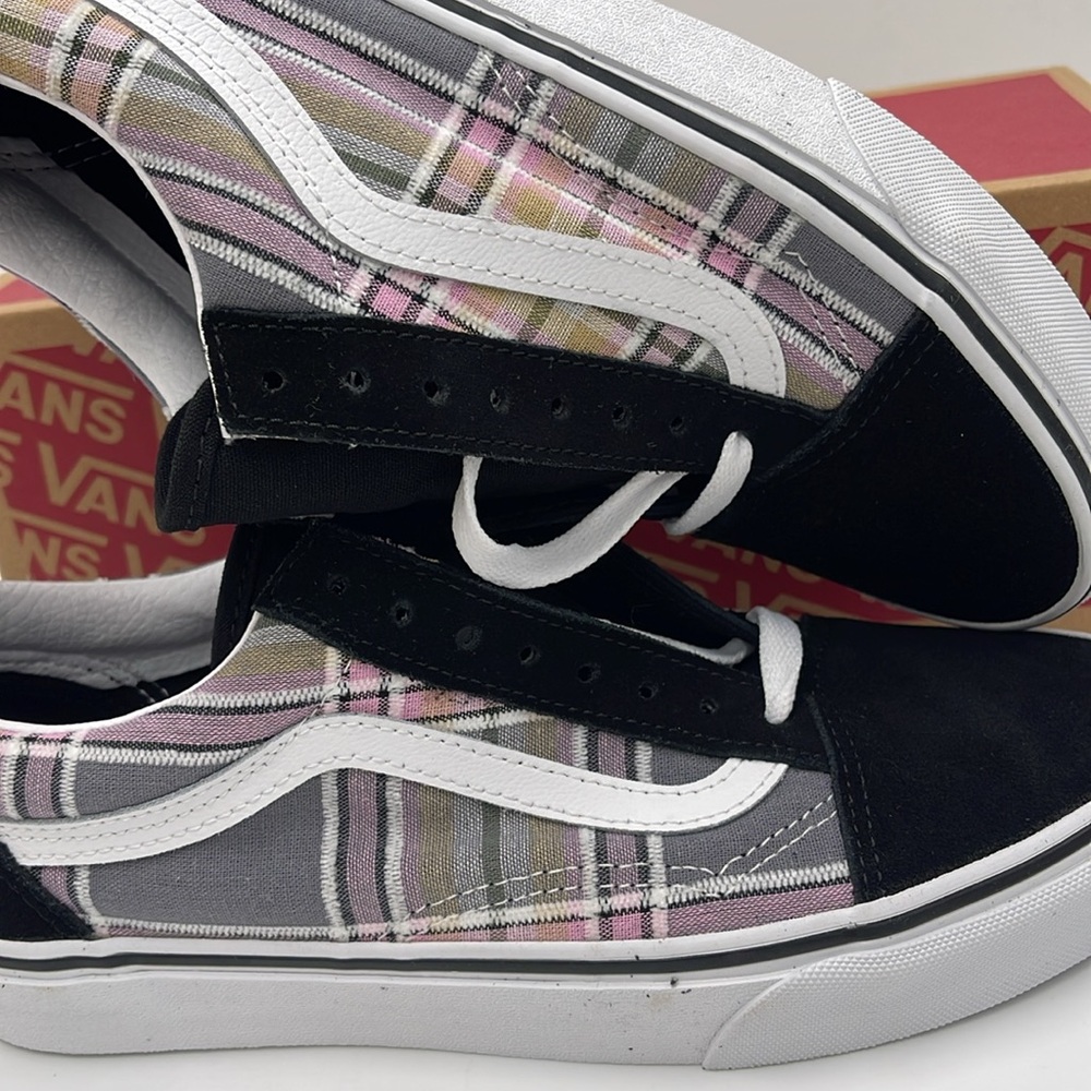 Vans WMNS Plaid Sneakers with Black Accents Old Skool
Plaid Gray/Blk
VN000CP5239 - Picture 14 of 16